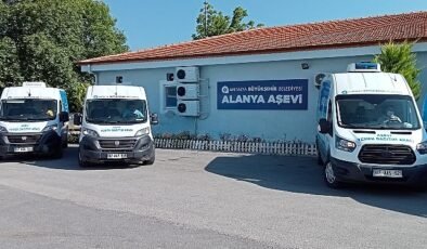 Alanya Aşevi ihtiyaç sahiplerinin yanında