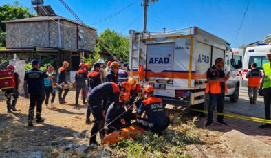 Antalya’daki deprem tatbikatı, gerçeğini aratmadı; gözyaşlarını tutamadılar