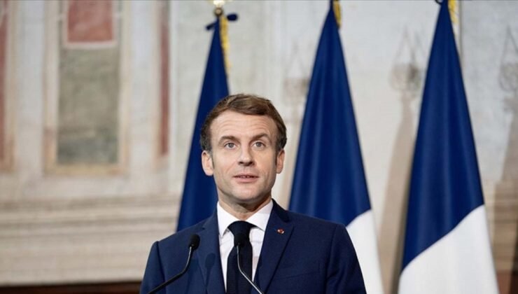 Fransa’da seçimden birinci çıkan sol partiden Emmanuel Macron’a azletme tehdidi