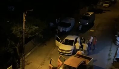 İstanbul- Ümraniye’de yol bakım aracıyla yol kesip, otomobil sürücüsünü darbettiler