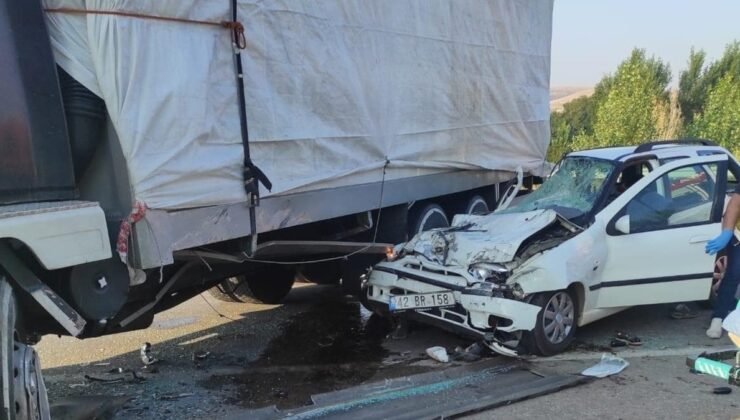 Konya’da otomobil kamyona çarptı: 3 ölü, 2 ağır yaralı