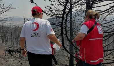 Türk Kızılay, yangından etkilenen vatandaşlara yönelik beslenme desteğini sürdürüyor