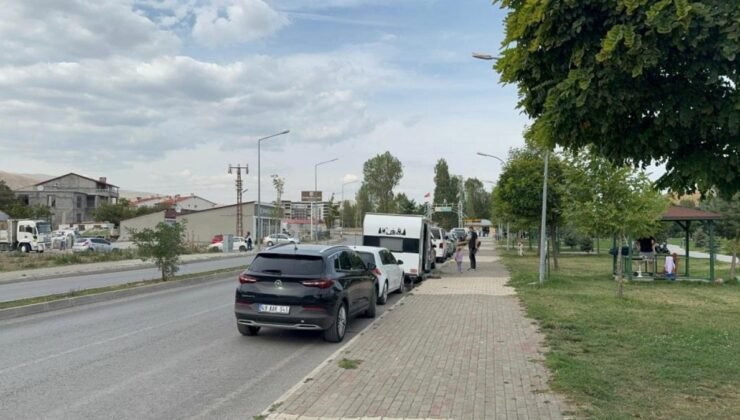 Bitlis’te turiste bıçaklı saldırı: Fransız kadın yaralandı