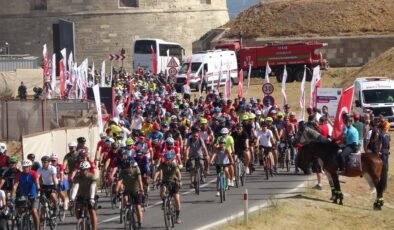 Çanakkale’de pedallar ‘Şehitlere Saygı’ için çevriliyor