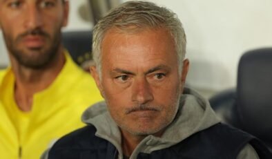 Fenerbahçe’de Jose Mourinho’dan galibiyet sonrası açıklaması: ‘Futbolda dalga geçemezsiniz’