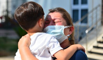 Gözü yaşlı aile, biyolojik babanın sakladığı Umut’un evlerine dönmesini istiyor