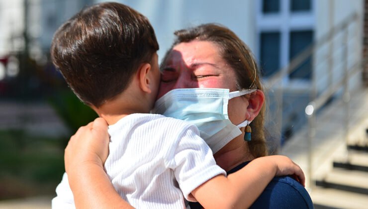 Gözü yaşlı aile, biyolojik babanın sakladığı Umut’un evlerine dönmesini istiyor