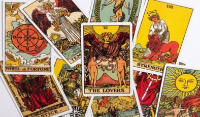 Tarot kartları neyi anlatır? Tarot kartları gerçekten geleceği gösterir mi?