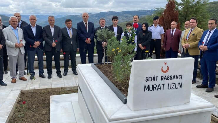 Teröristler tarafından şehit edilen Başsavcı Uzun anıldı