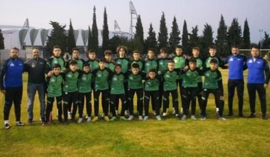 Akhisarspor dibi gördü