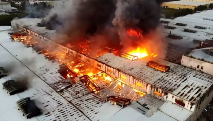 Çerkezköy’de Tekstil Fabrikasında Yangın: İki İşçi Hastaneye Kaldırıldı