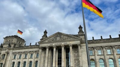 ALMANYA, – ALMANYA’da 23 Şubat’taki erken genel seçimlerde sandıktan birinci