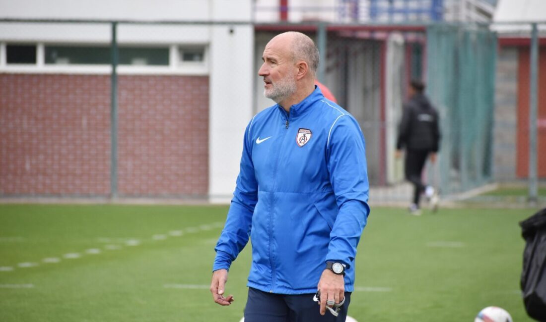 İZMİR, – 2’nci Lig Beyaz Grup’ta 55 puanla 4’üncü sırada