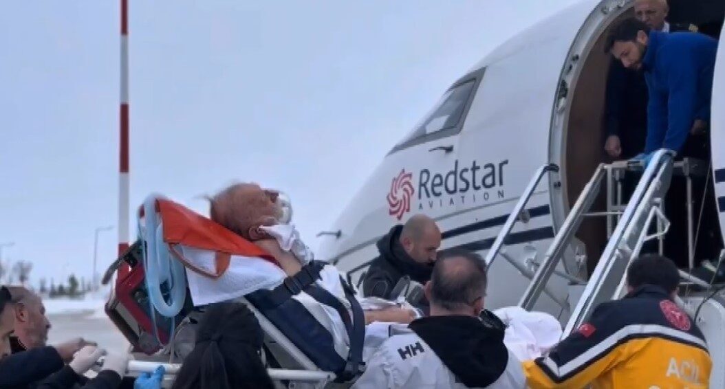 Özcan ÇİRİŞ/BİTLİS, – BİTLİS’te kanaat önderlerinden Hikmet Kuşçuoğlu (90) yattığı