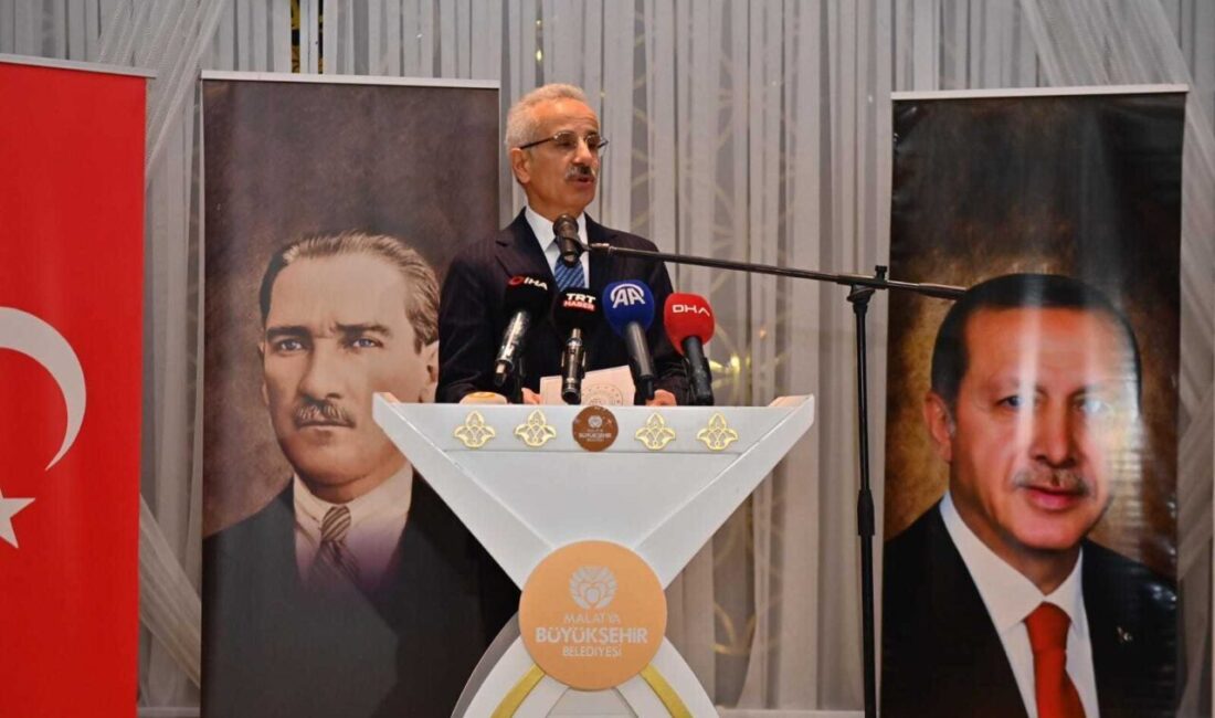 AK PARTİ’NİN VEFA İFTARINA KATILDI Ulaştırma ve Altyapı Bakanı Abdulkadir