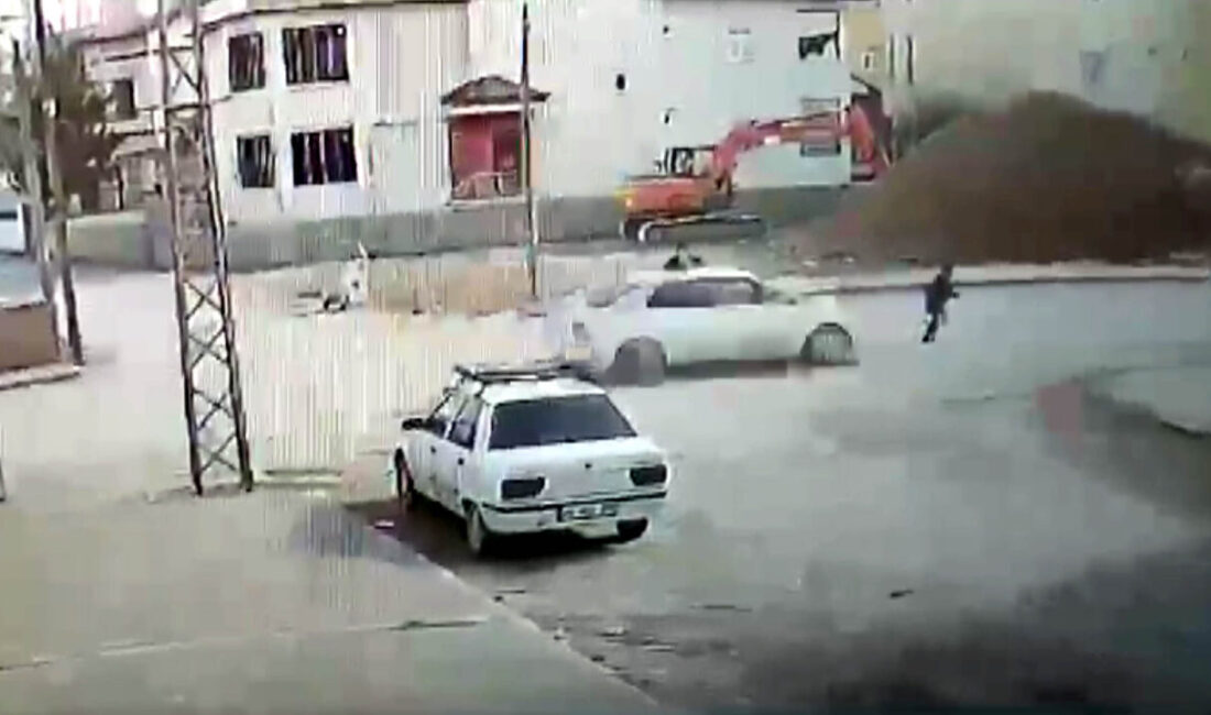 Ömer KOÇ/KAHRAMANMARAŞ, – KAHRAMANMARAŞ’ın Elbistan ilçesinde otomobille Robin Berat Güner’e