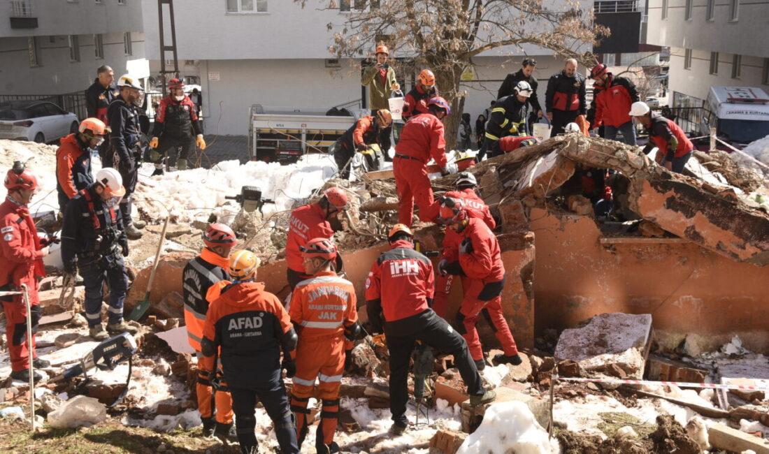 Özcan ÇİRİŞ/BİTLİS, – BİTLİS’te olası deprem durumuna karşı İl Afet