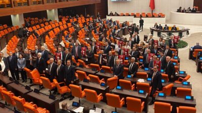 Aliekber METE/ANKARA, – TBMM Genel Kurulunda CHP milletvekilleri grup sıralarında
