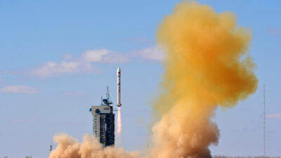 ÇİN, – ÇİN, Uzun Yürüyüş-2D taşıyıcı roketiyle uzaya iki yeni