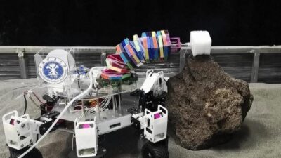 ÇİN, – ÇİNLİ bilim insanlarının, altı bacaklı ‘uzay madenciliği robotu’