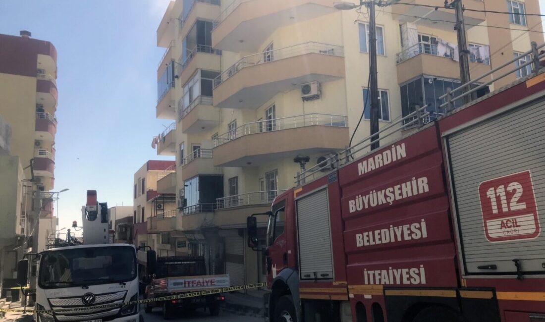 Emrullah KARAKAŞ/DERİK (Mardin), – MARDİN’in Derik ilçesinde, 5 katlı binanın