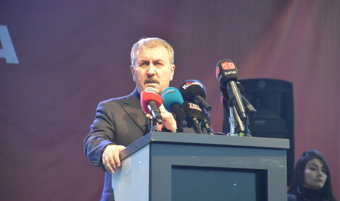 BİRLİK İFTARI PROGRAMINA KATILDI BBP Genel Başkanı Mustafa Destici, kabir