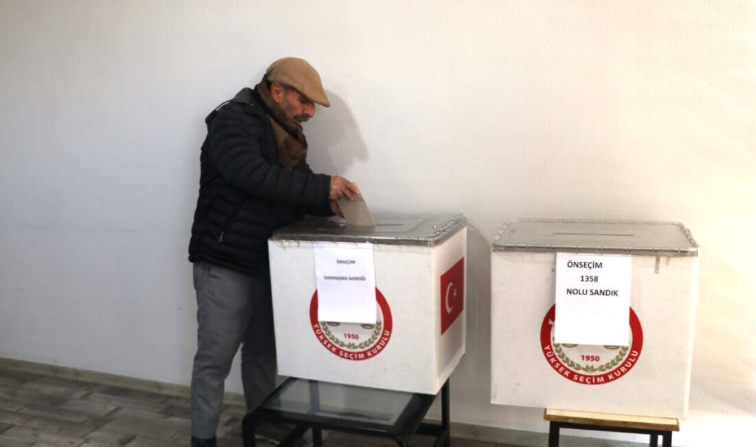 Gıyasettin TETİK-Selim KAYA/DİYARBAKIR, – DİYARBAKIR’da CHP’nin cumhurbaşkanı adayını belirlemek için