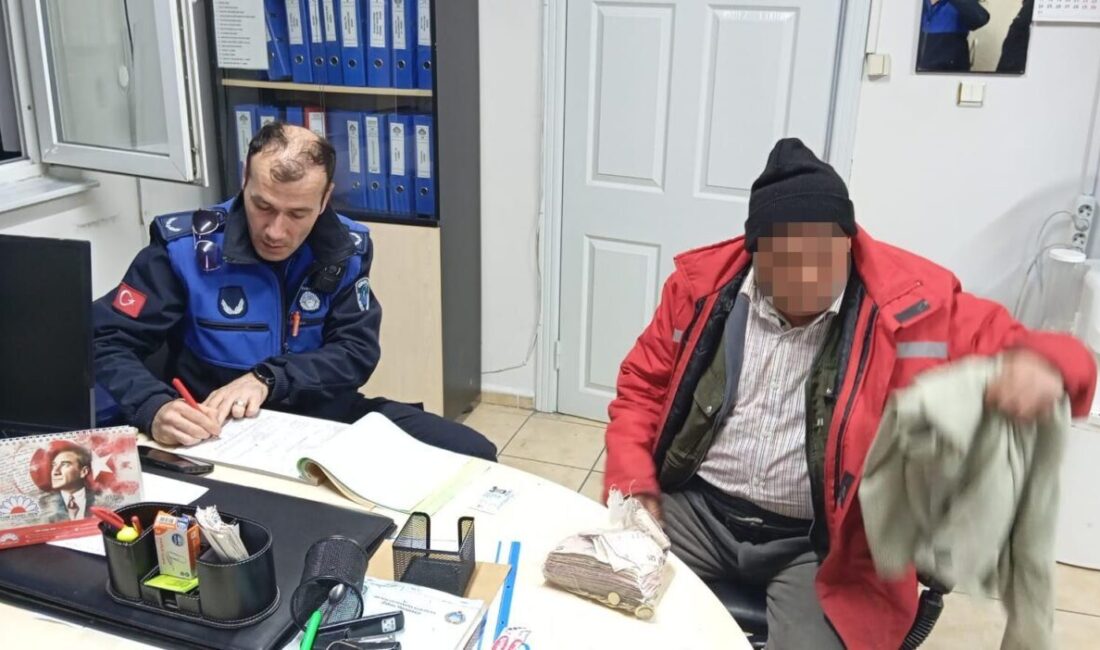 ESKİŞEHİR, – ESKİŞEHİR’de zabıta ekipleri tarafından cami önünde görme engelli