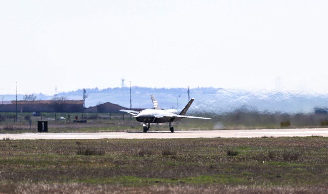 İbrahim YILDIZ/İSTANBUL, BAYKAR tarafından geliştirilen Türkiye’nin ilk insansız savaş uçağı