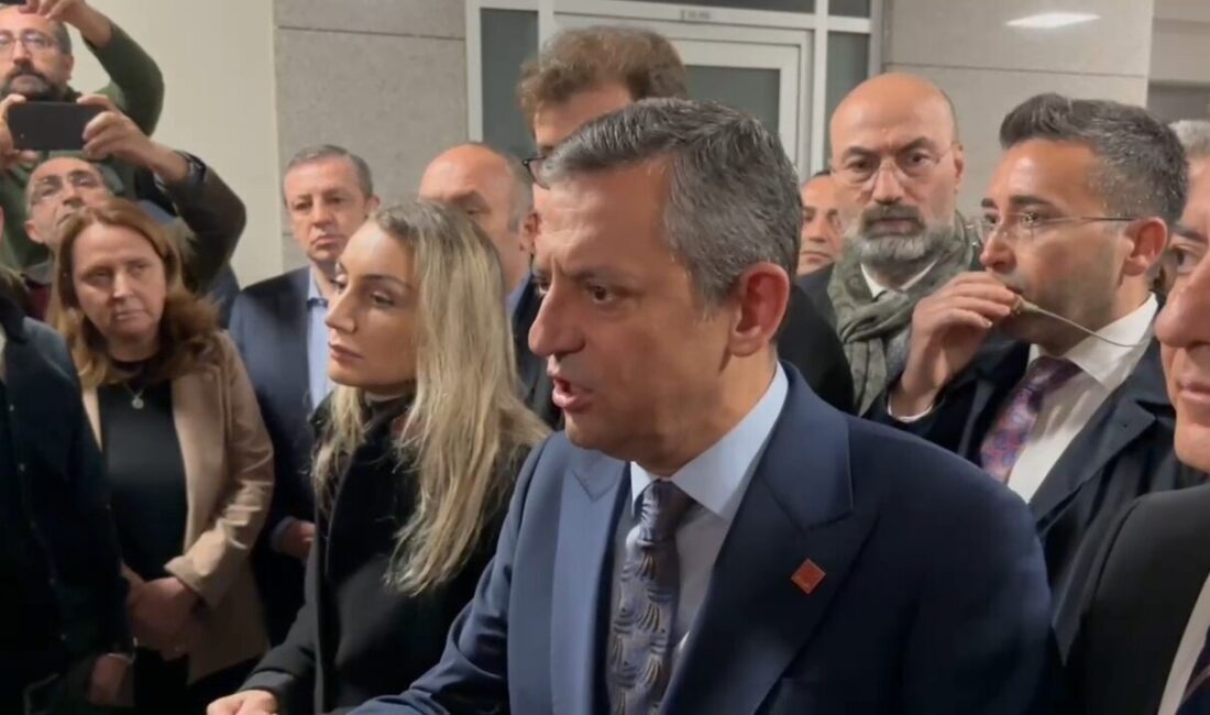 İSTANBUL, – CHP Genel Başkanı Özgür Özel, Çağlayan’daki İstanbul Adalet