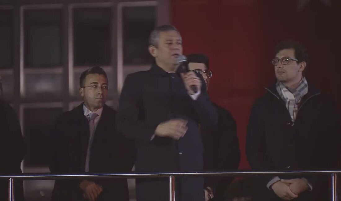 İSTANBUL, – CHP Genel Başkanı Özgür Özel Saraçhane’de konuştu. CHP