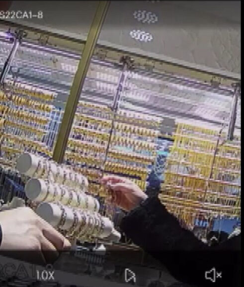 Ali AKSOYER/İSTANBUL, -ÜMRANİYE’de müşteri gibi girdiği kuyumcuda 100 bin lira