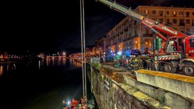 İTALYA, – İTALYA’nın Torino kentinde Po Nehri’ne düşen yolcu otobüsünün