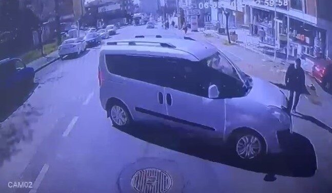 Erol POLAT/GEBZE (Kocaeli), – KOCAELİ’nin Gebze ilçesinde kamyon ile çarpışan