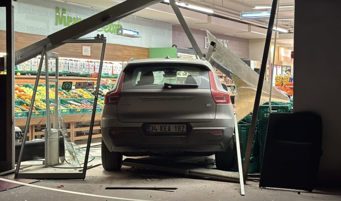 Ardacan UZUN/ KARTEPE (Kocaeli), – KOCAELİ’nin Kartepe ilçesinde otoparktan çıkmak