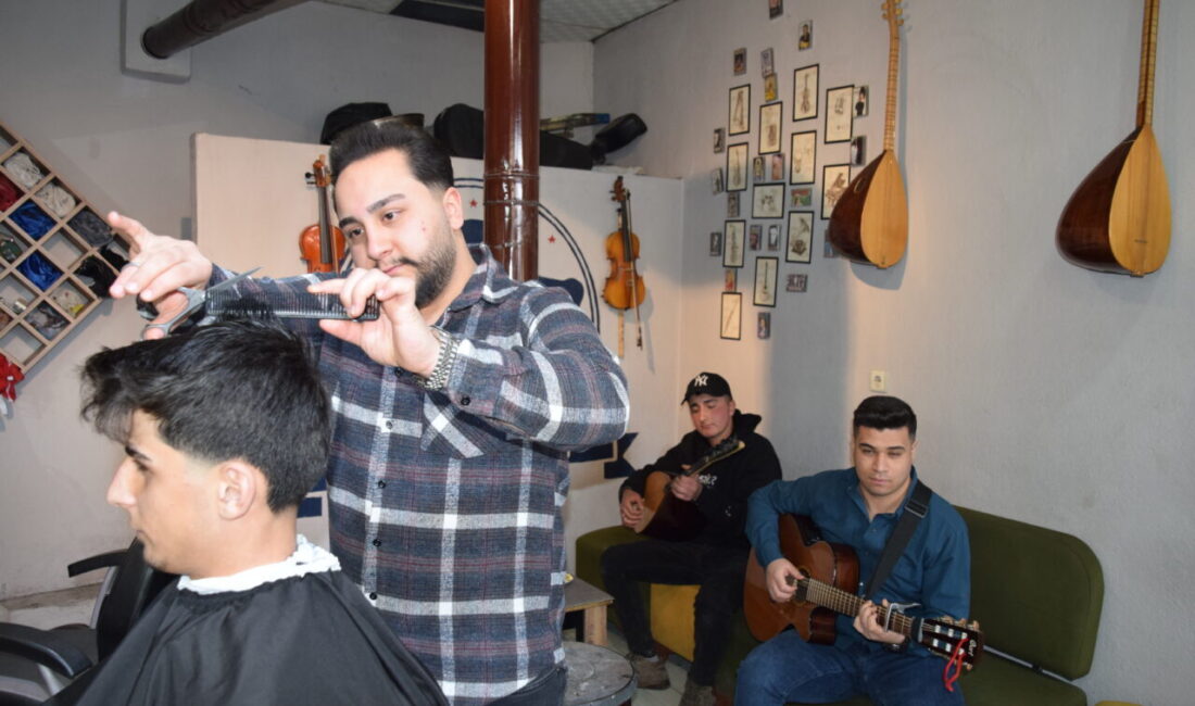 Barış KUL/ERCİŞ (Van), – VAN’da, konservatuvar bölümü mezunu berber Yunus