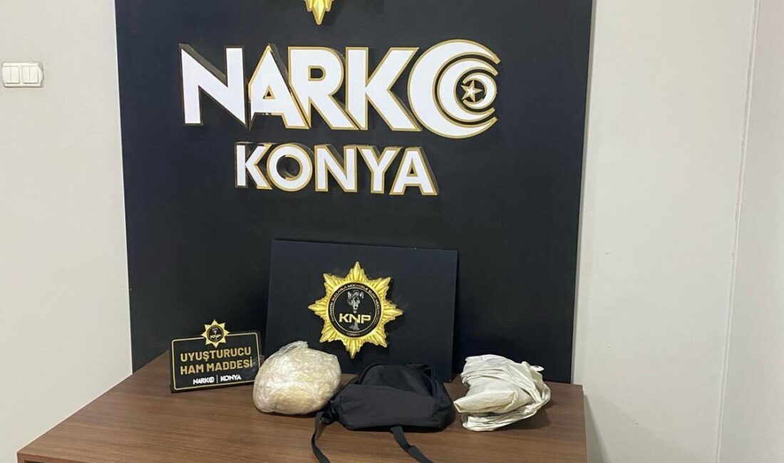 Salih BÜYÜKSAMANCI/KONYA, – KONYA’da polisin düzenlediği operasyonda bir otomobilde, bonzai