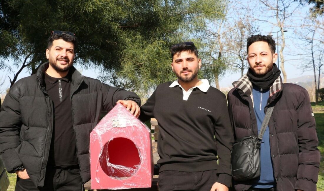 Yağmur ÖNGÜN/İZMİR, -İZMİR’de yaşayan Uğur Altındağ (26), kendisi gibi motokurye