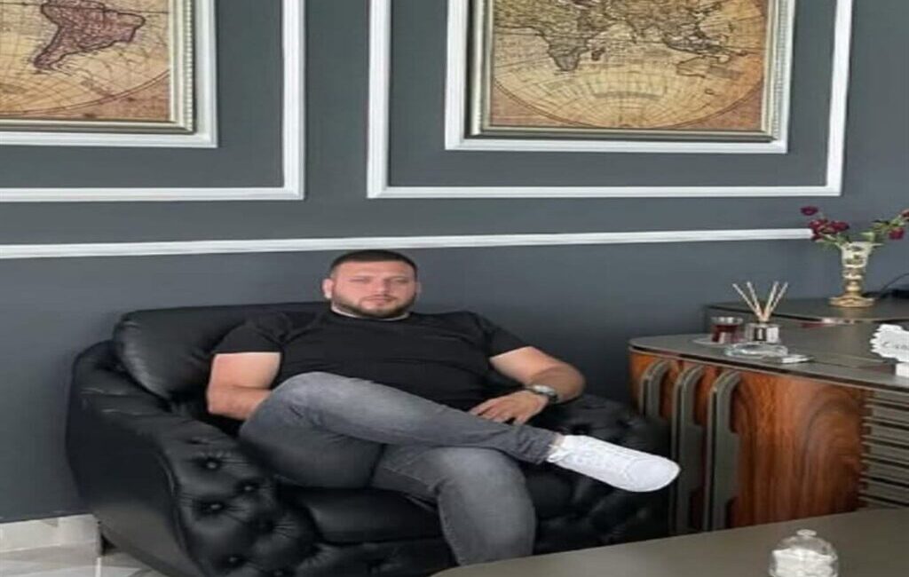 Denizhan TECİK/BURSA, – BURSA’da, evinin önündeki kamyonetine binerken tek kurşunla