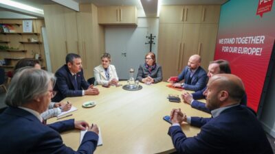 ÖZEL, AVRUPA SOSYALİST PARTİSİ BAŞKANI VE GENEL SEKRETERİ İLE GÖRÜŞTÜ