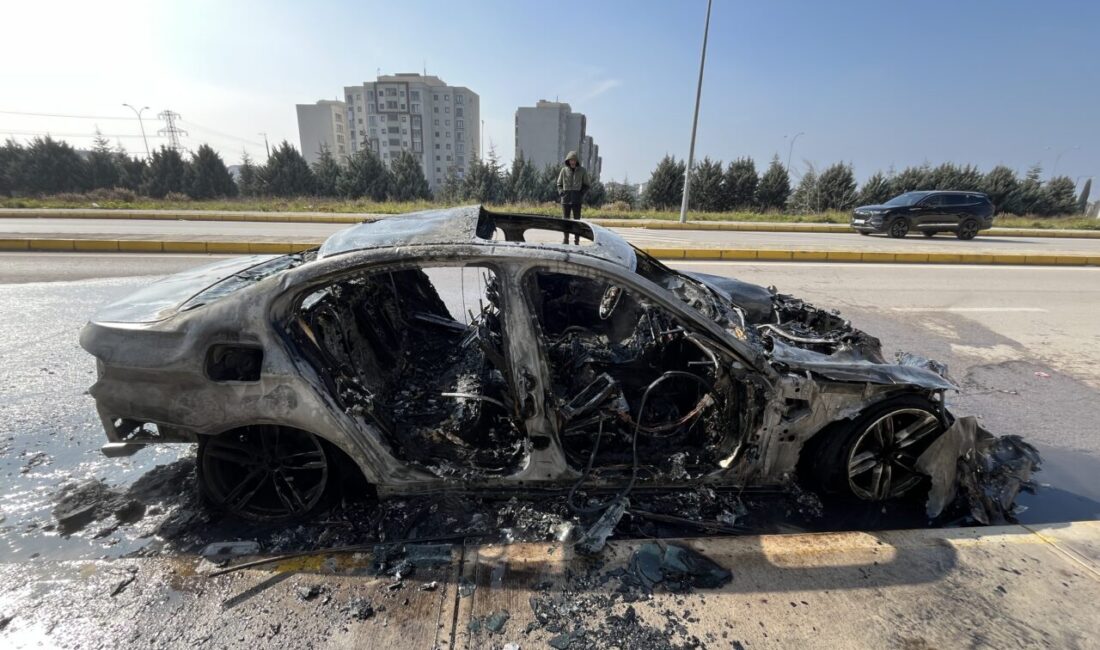 Ardacan UZUN/KÖRFEZ (Kocaeli), – KOCAELİ’nin Körfez ilçesinde park halindeyken alev