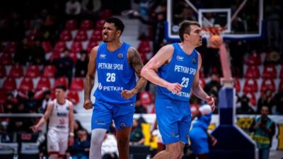 İZMİR, – BASKETBOLDA Avrupa arenasındaki ilk sezonunda elemelerden çıkarak son