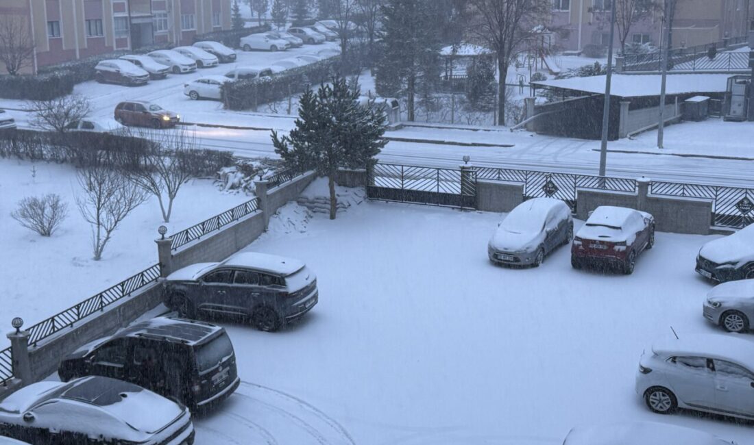 Arife Defne DOĞAN/ SİVAS, – SİVAS’ta akşam saatlerinde etkili olan