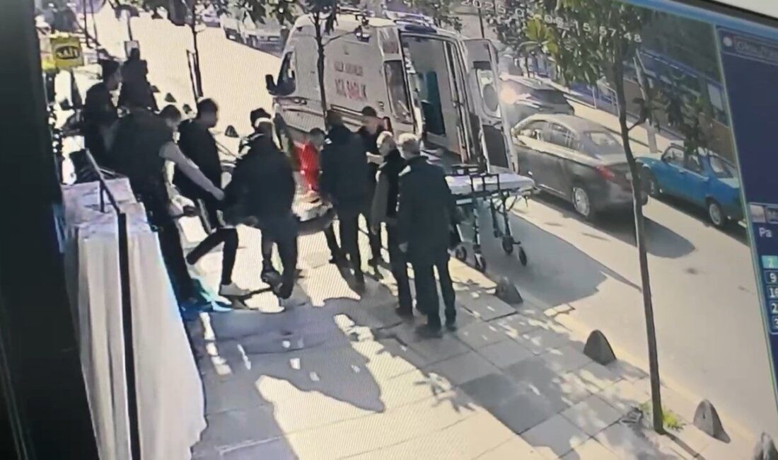 Erol POLAT/ÇAYIROVA (Kocaeli), – KOCAELİ’nin Çayırova ilçesinde cep telefonu satış