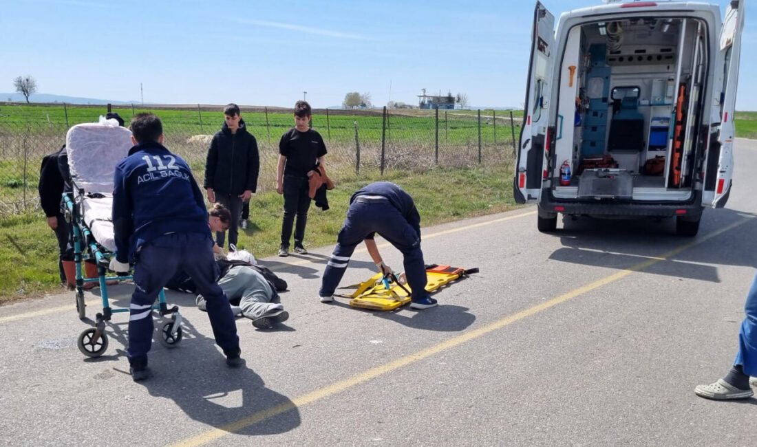 Ünsal YÜCEL/EDİRNE, – EDİRNE’nin İpsala ilçesinde, akaryakıt tankerine çarpan motosikletin