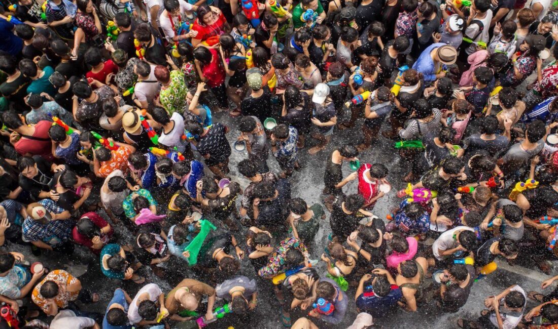 Aydan EYÜPOĞLU, – TAYLAND, her yıl Nisan ayında düzenlenen ‘Songkran