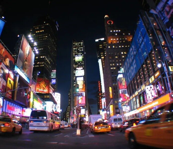 ABD, – ABD’nin New York kentindeki Times Meydanı’nda, bir kişi