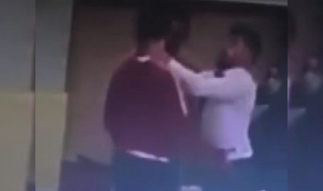 Recep BAĞDAT/MALATYA, -MALATYA’da okullar arası tekvando turnuvasında hakem Murat Sarıkaya,