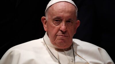 İTALYA, – PAPA Franciscus’un durumunun stabil olduğu belirtildi. Katoliklerin ruhani