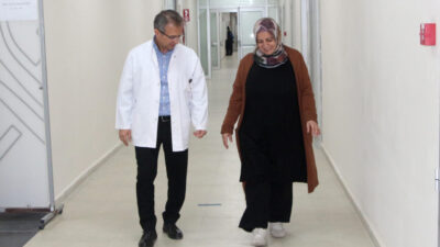 Gülşah ÖZGEN-Eser PAZARBAŞI/ADANA, – ADANA’da yürüme bozukluğu nedeniyle adım atamaz